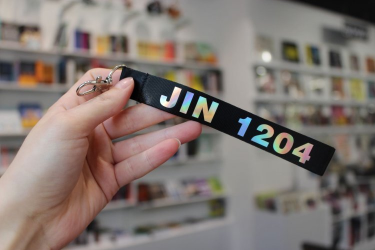 Брелок для телефона BTS JIN 1204